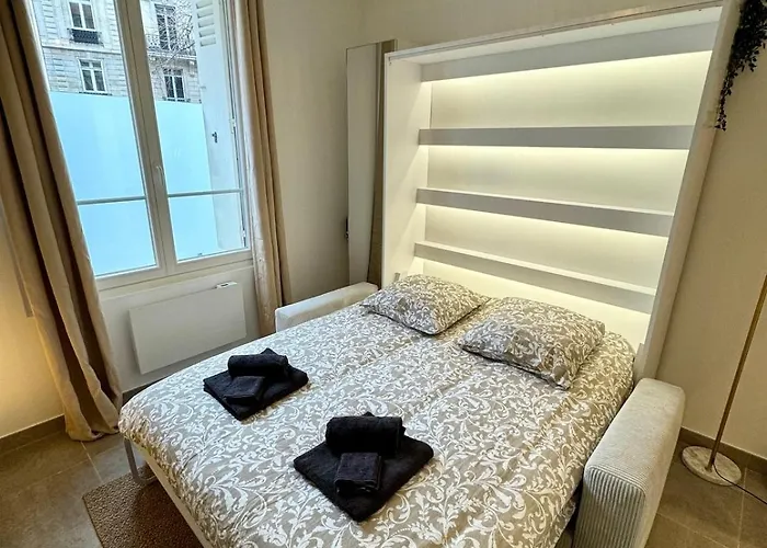 Charming Renovated Studio, Near Saint-lazare, Daire